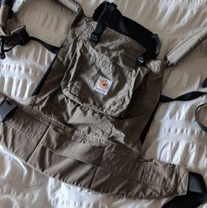 ergobaby aussie khaki